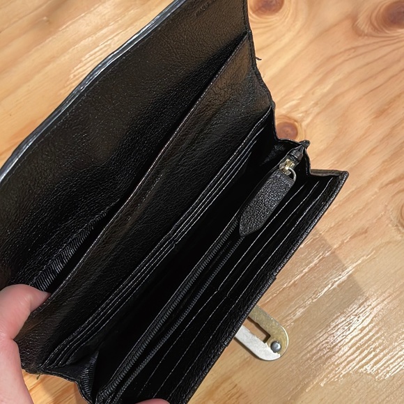 Burberry Black/Brown Metallic Leather Wallet - Picture 9 of 16